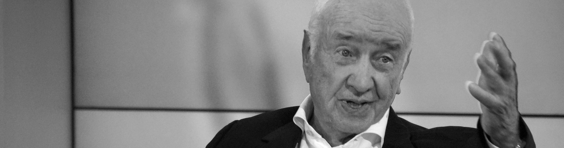 Arnim Müller-Stahl