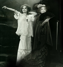 ku01041.jpg Karin Ugowski on stage